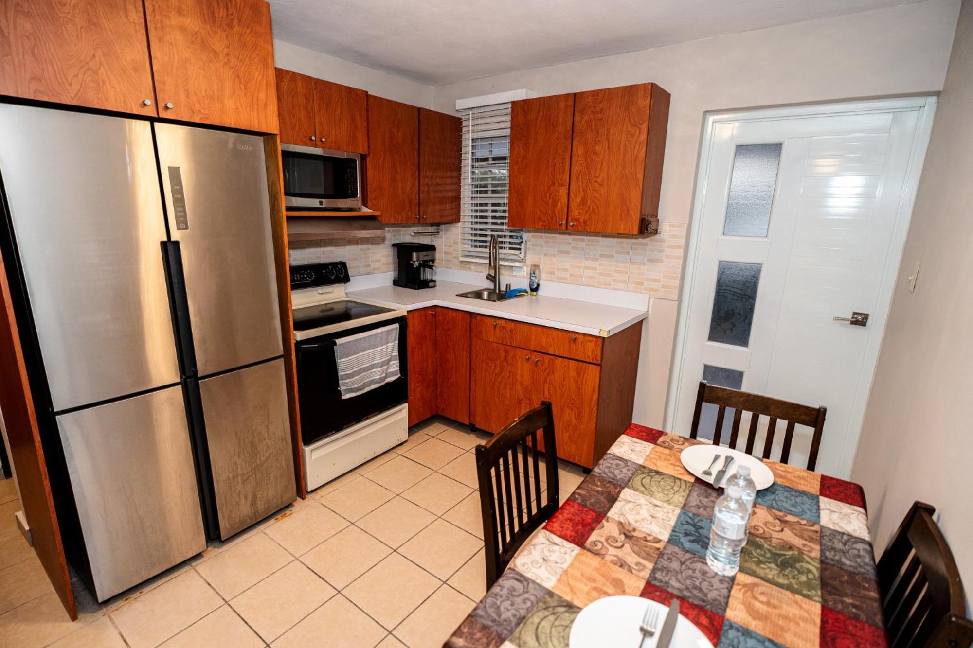 Ferienwohnung Luxury Retreat With Private Jacuzzi And Mountain Views Free Parking Ponce Exterior foto