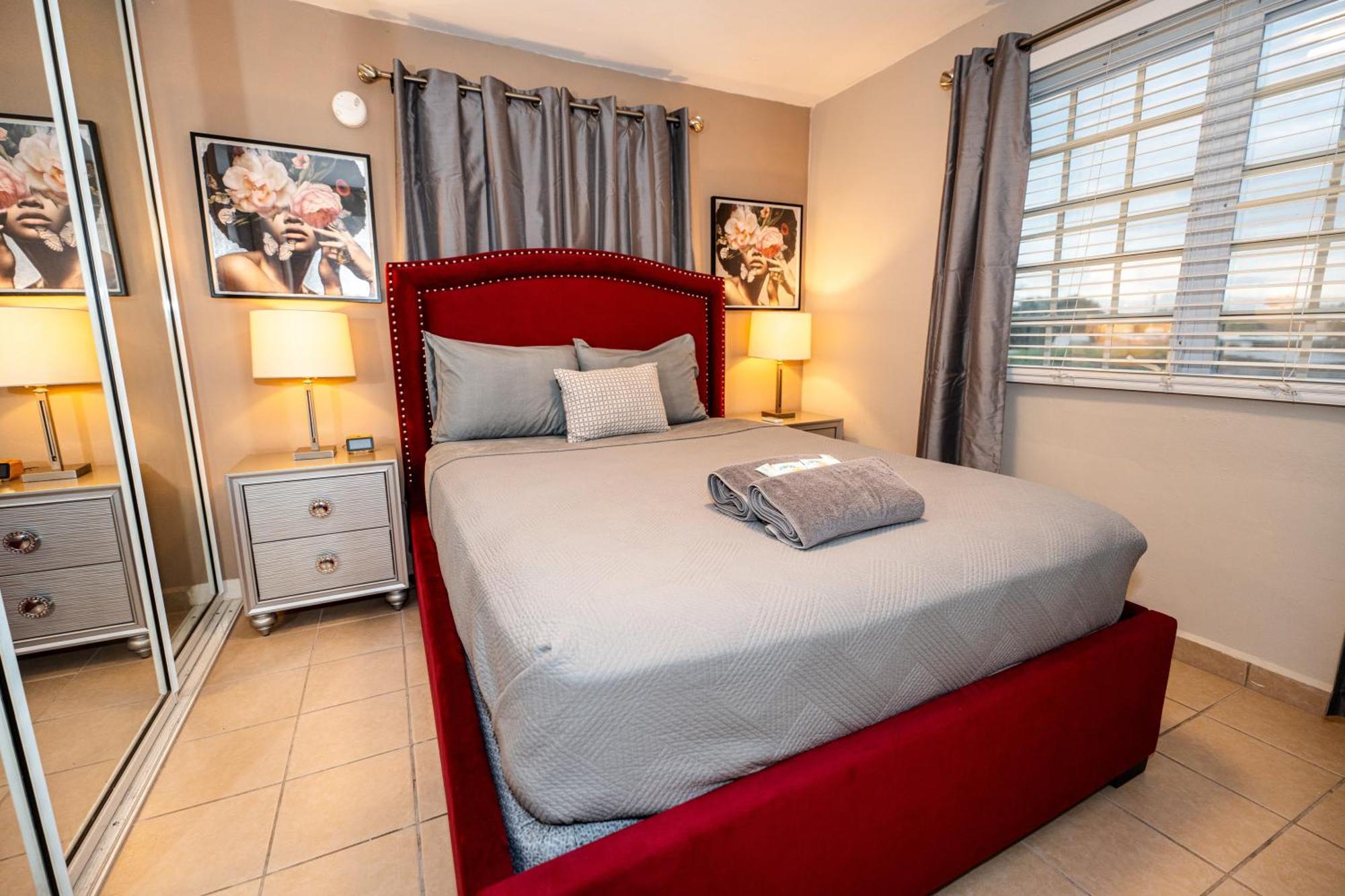 Ferienwohnung Luxury Retreat With Private Jacuzzi And Mountain Views Free Parking Ponce Exterior foto